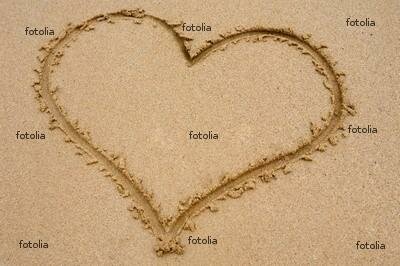 sand with a heart drawn in it myspace layout
